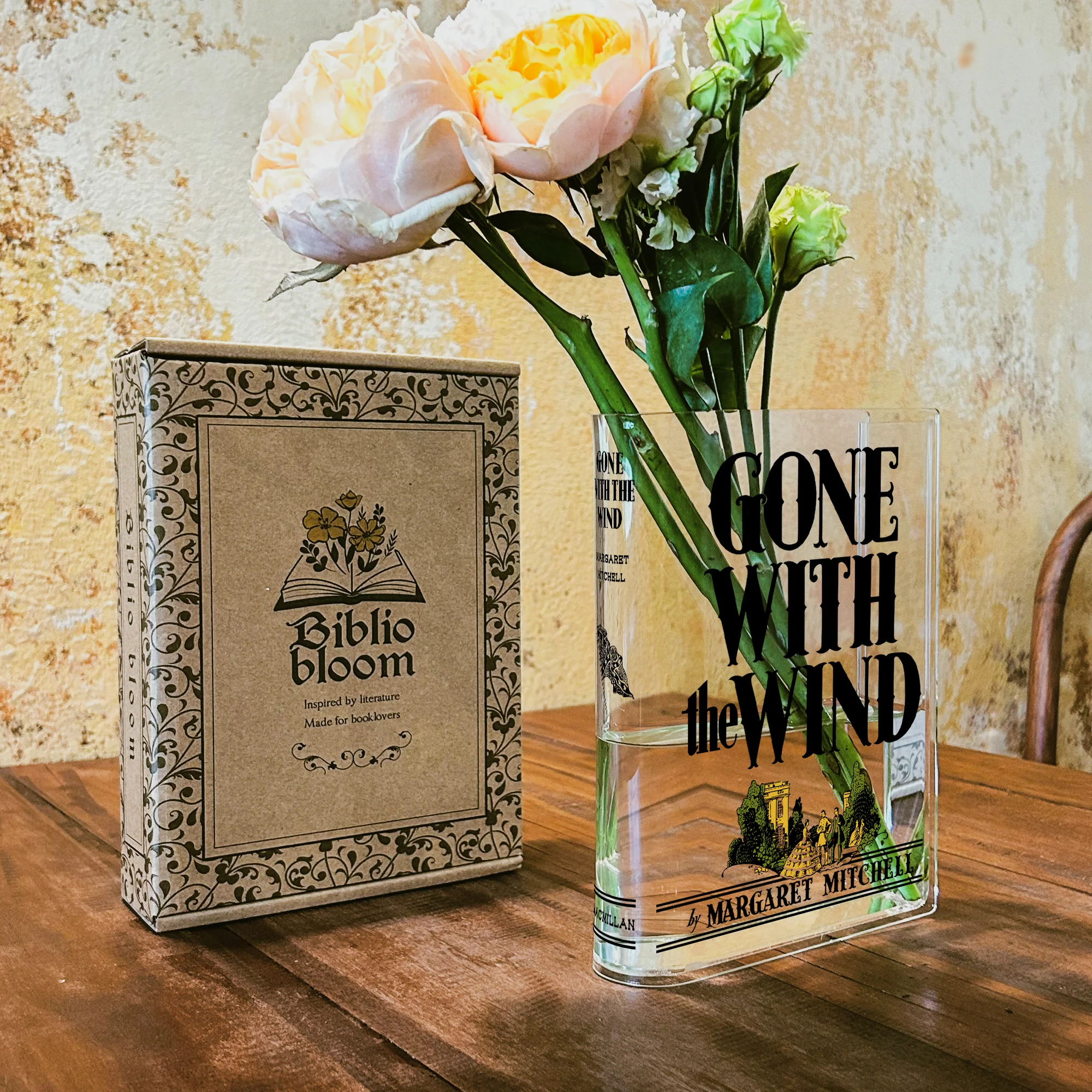 Gone with the Wind Acrylic Book Vase - Image 5