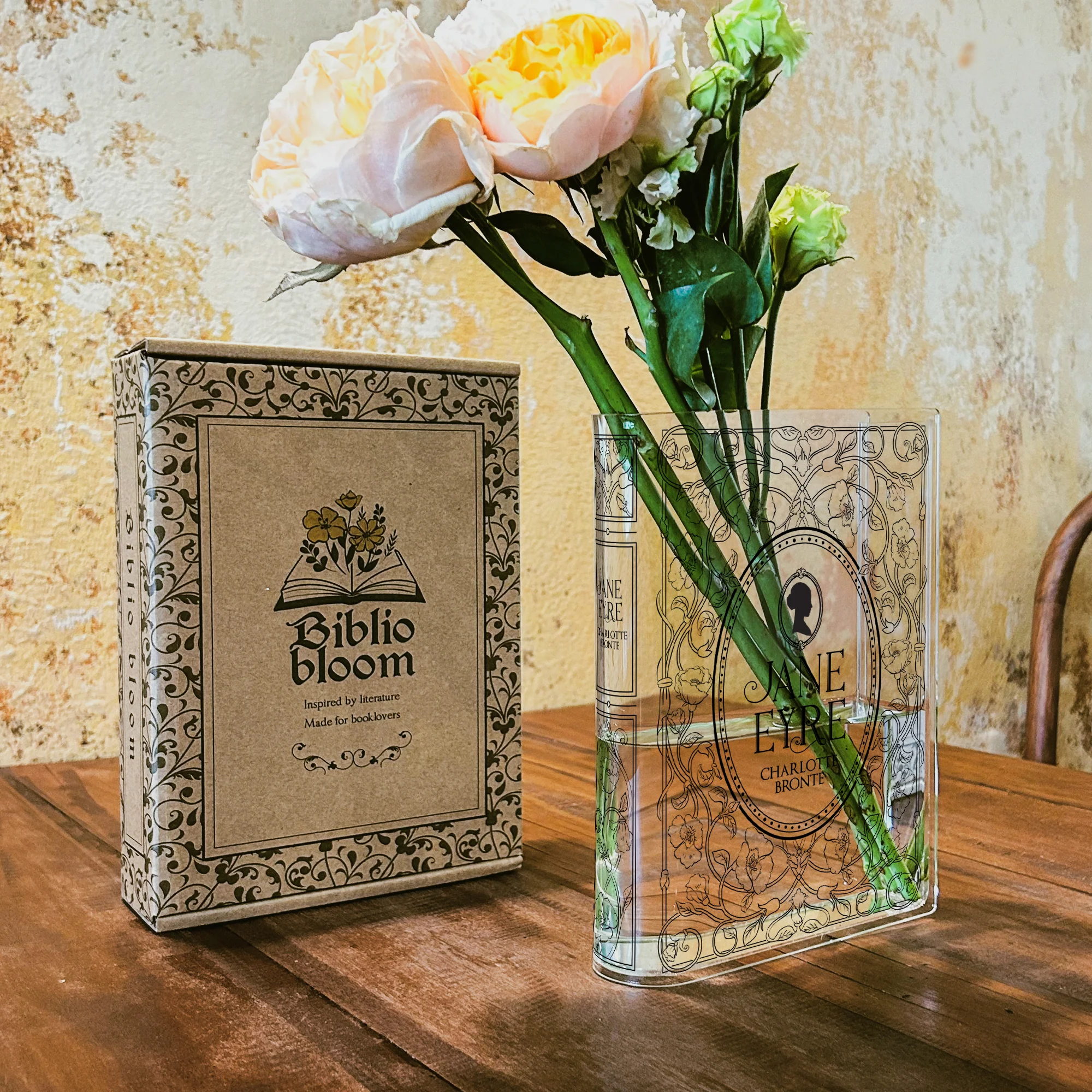 Jane Eyre Acrylic Book Vase - Black - Image 5