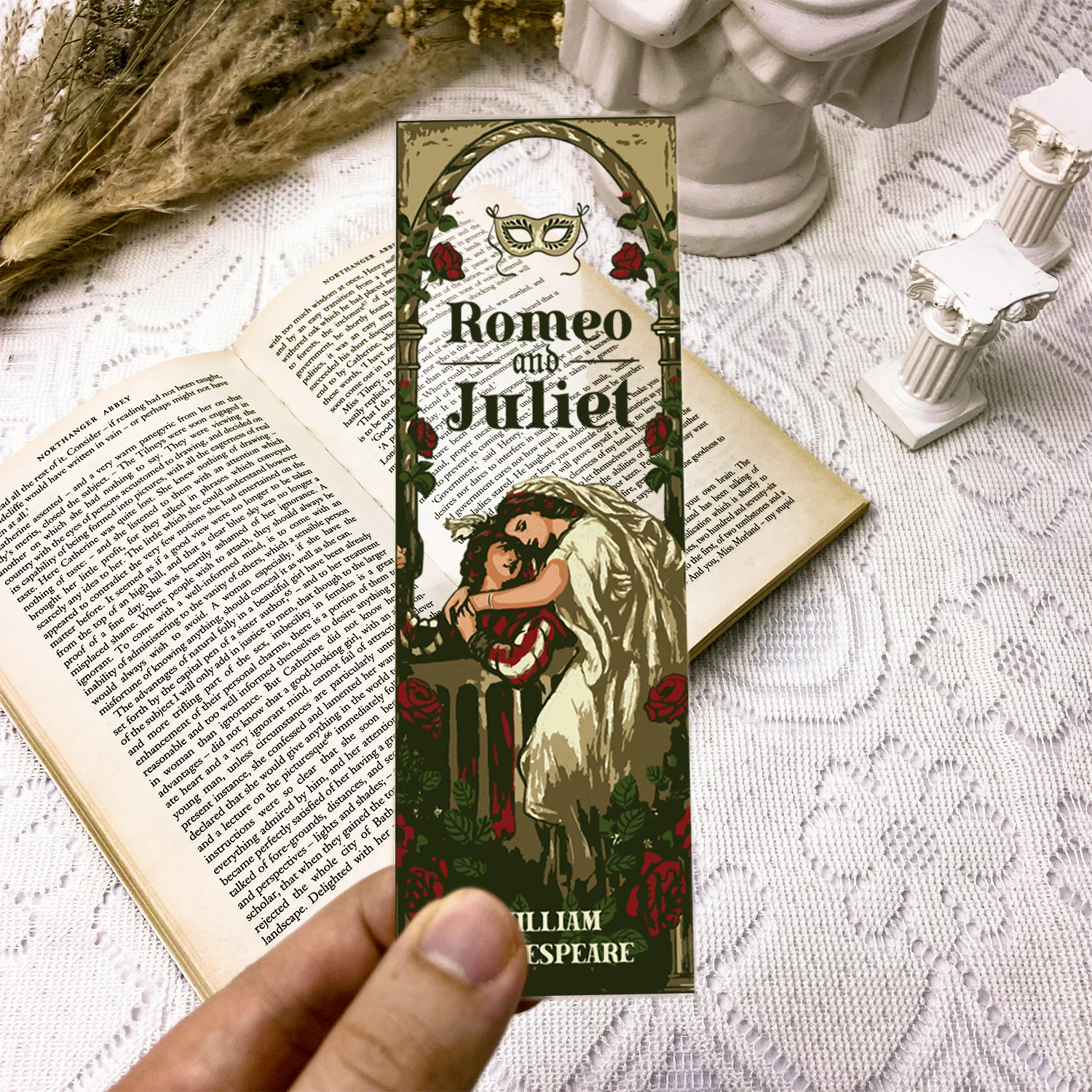 Romeo and Juliet Acrylic Bookmark - Image 3