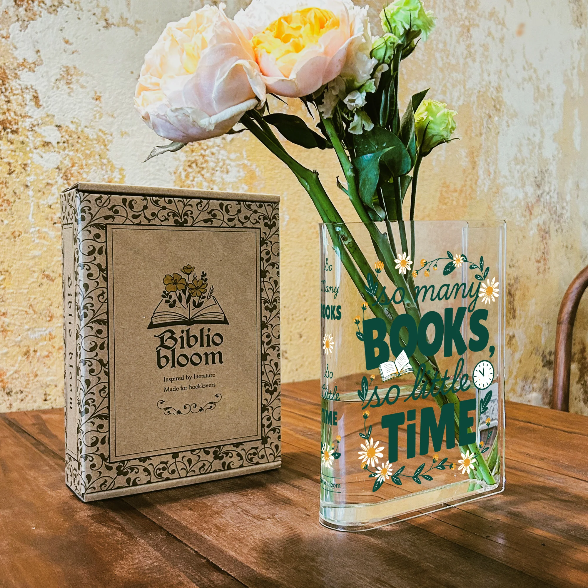 So Many Books So Little Time Acrylic Book Vase - Image 4